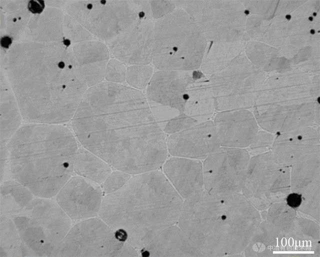 碳化物增強鐵基金屬復合材料及其制備方法